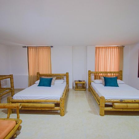 Hotel Toledo Plaza Армения Екстериор снимка
