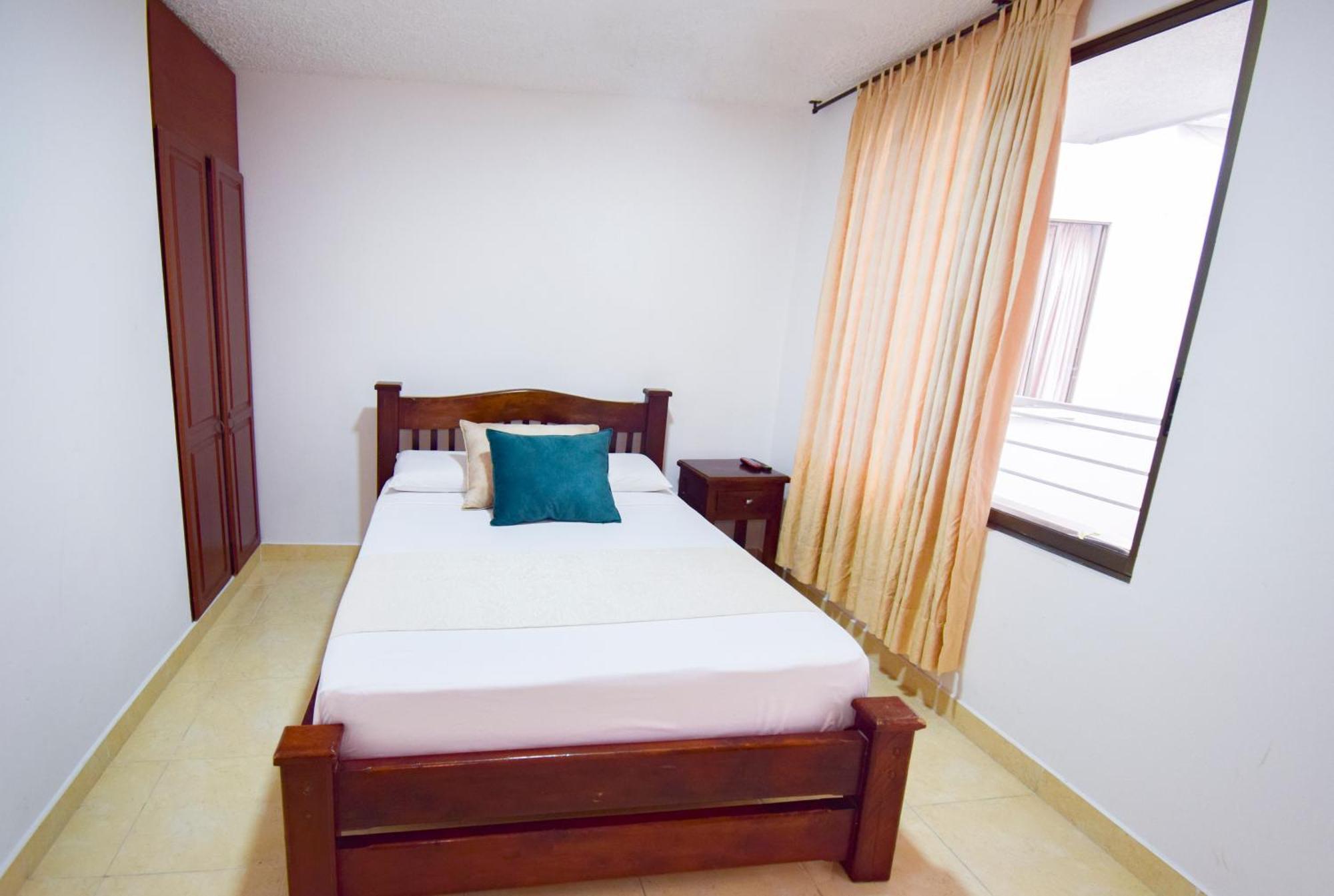 Hotel Toledo Plaza Армения Екстериор снимка