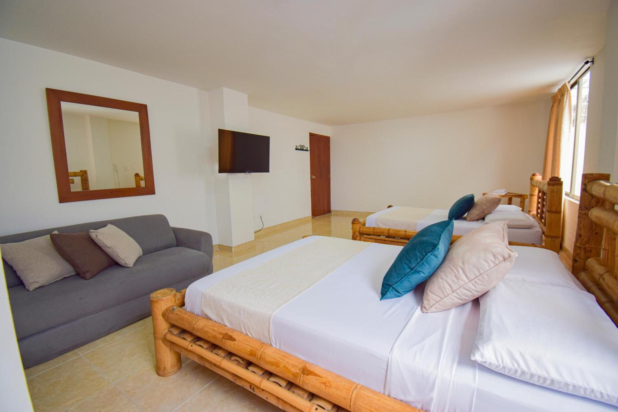 Hotel Toledo Plaza Армения Екстериор снимка