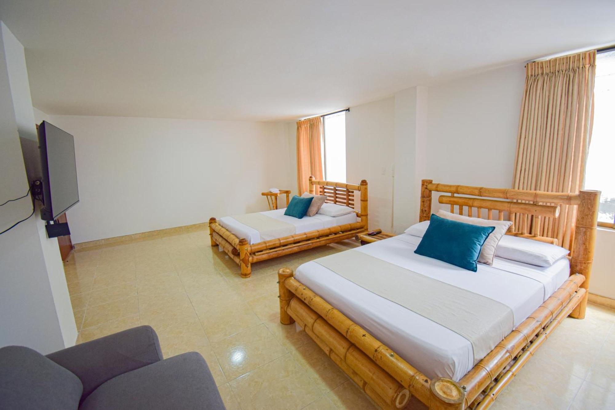 Hotel Toledo Plaza Армения Екстериор снимка