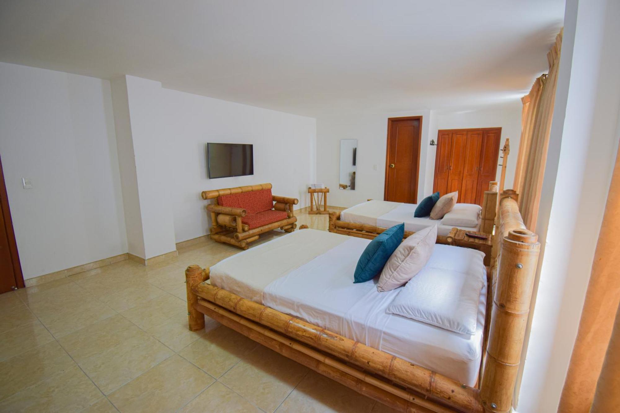 Hotel Toledo Plaza Армения Екстериор снимка