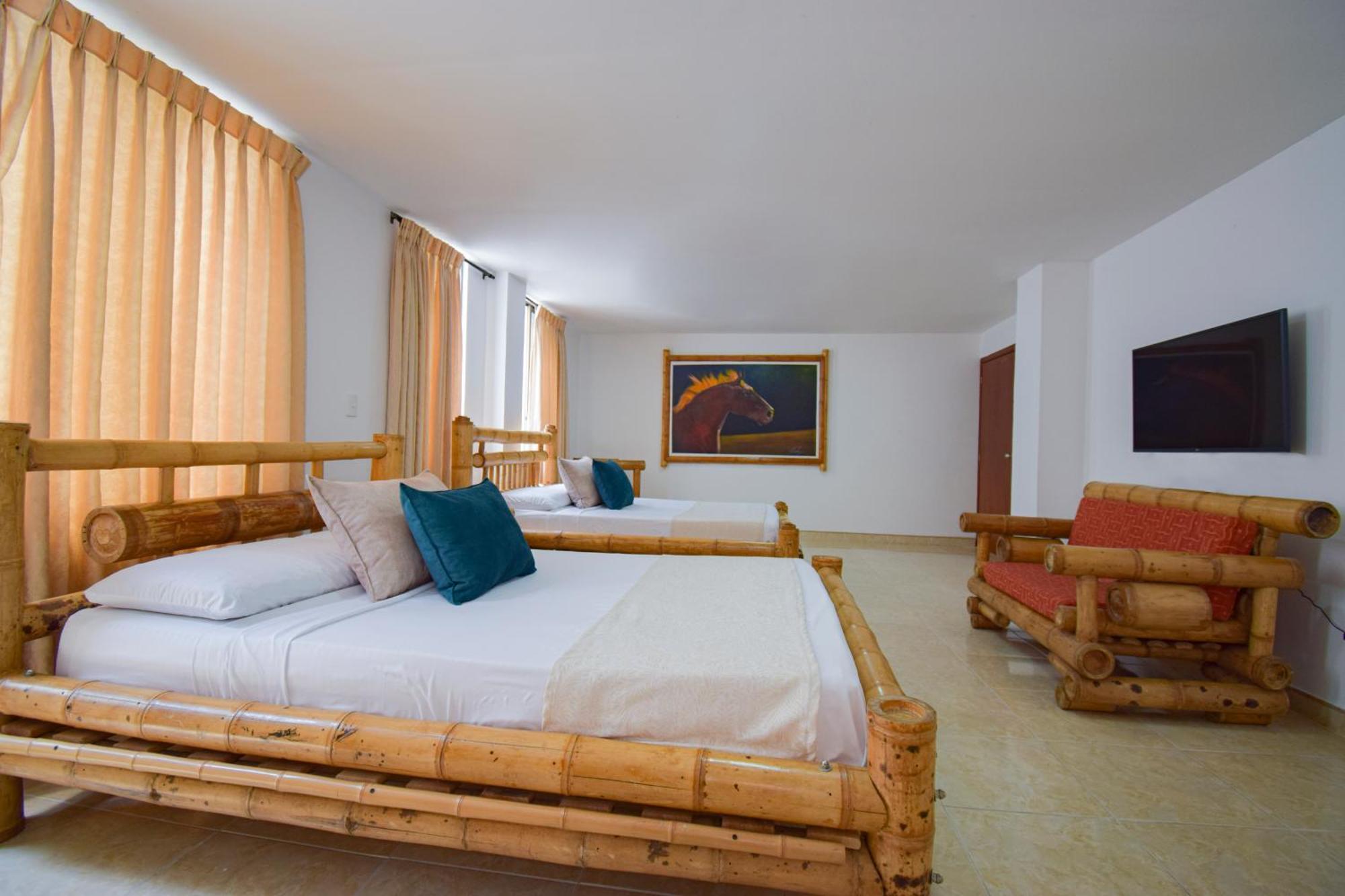 Hotel Toledo Plaza Армения Екстериор снимка