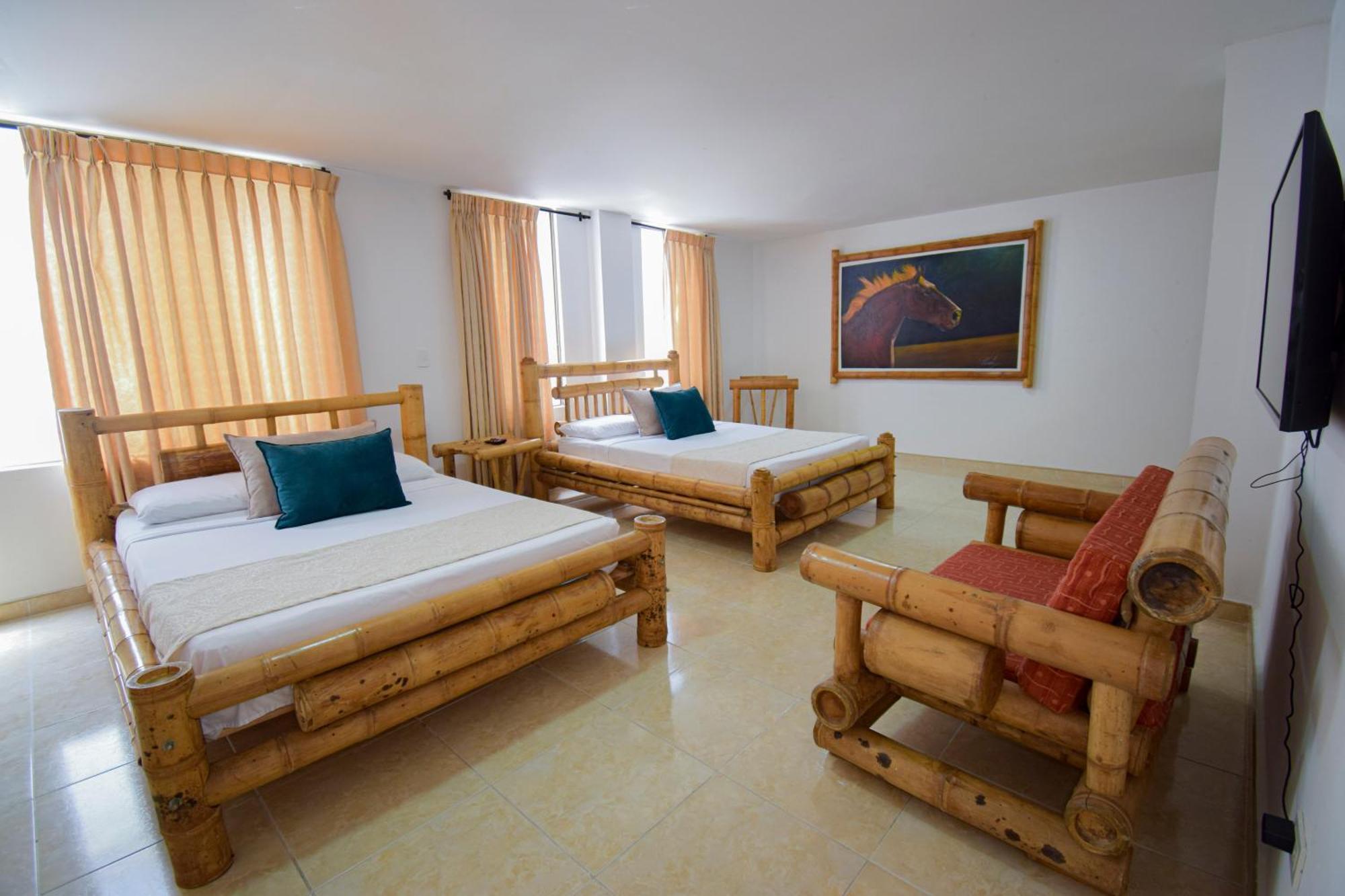 Hotel Toledo Plaza Армения Екстериор снимка