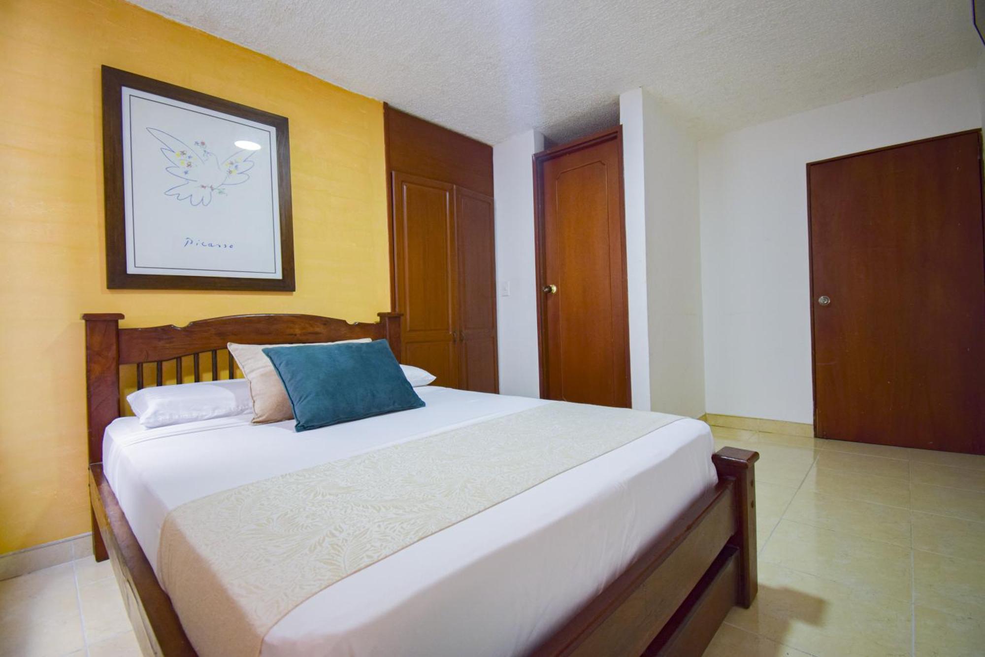 Hotel Toledo Plaza Армения Екстериор снимка