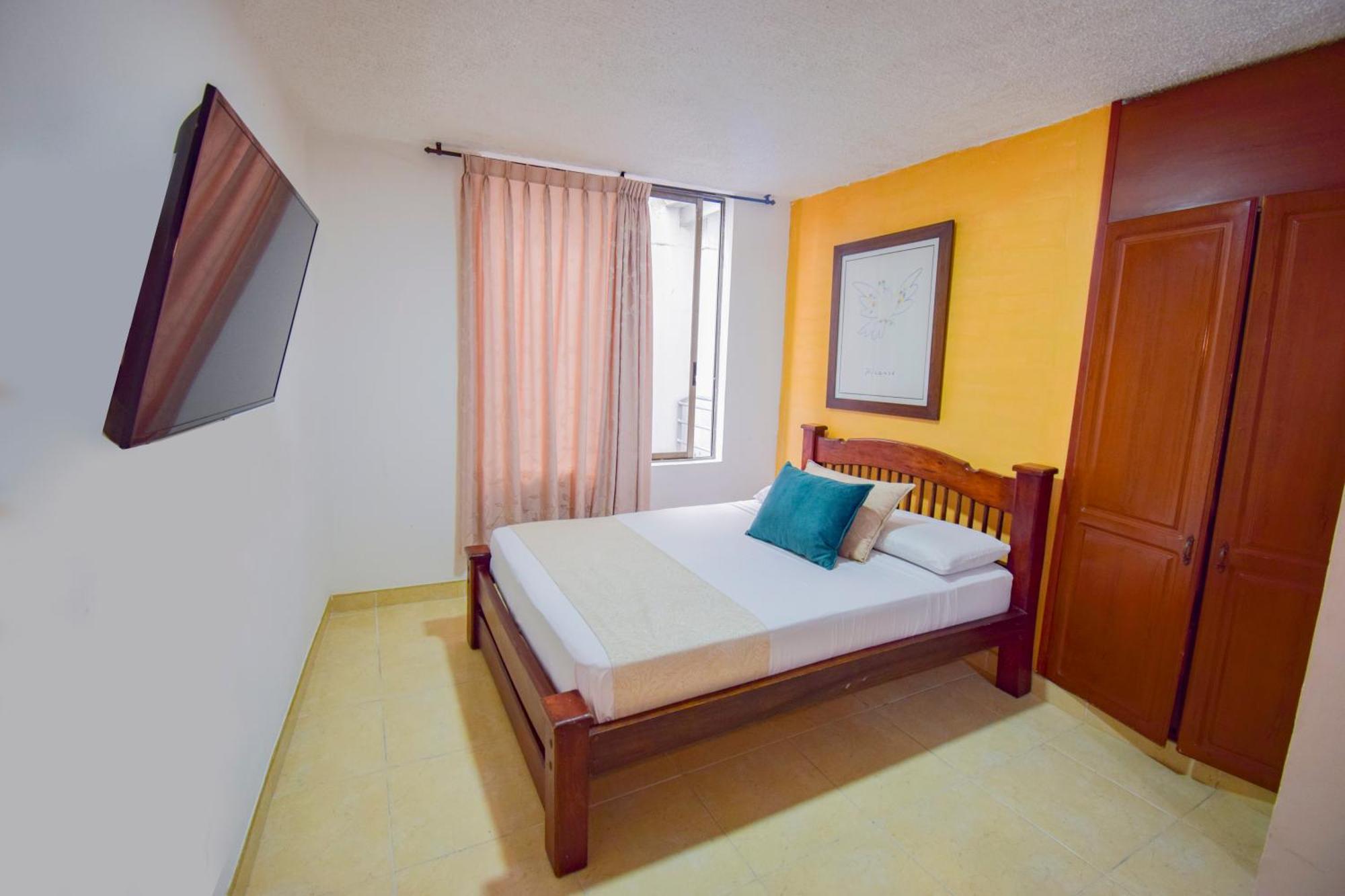 Hotel Toledo Plaza Армения Екстериор снимка