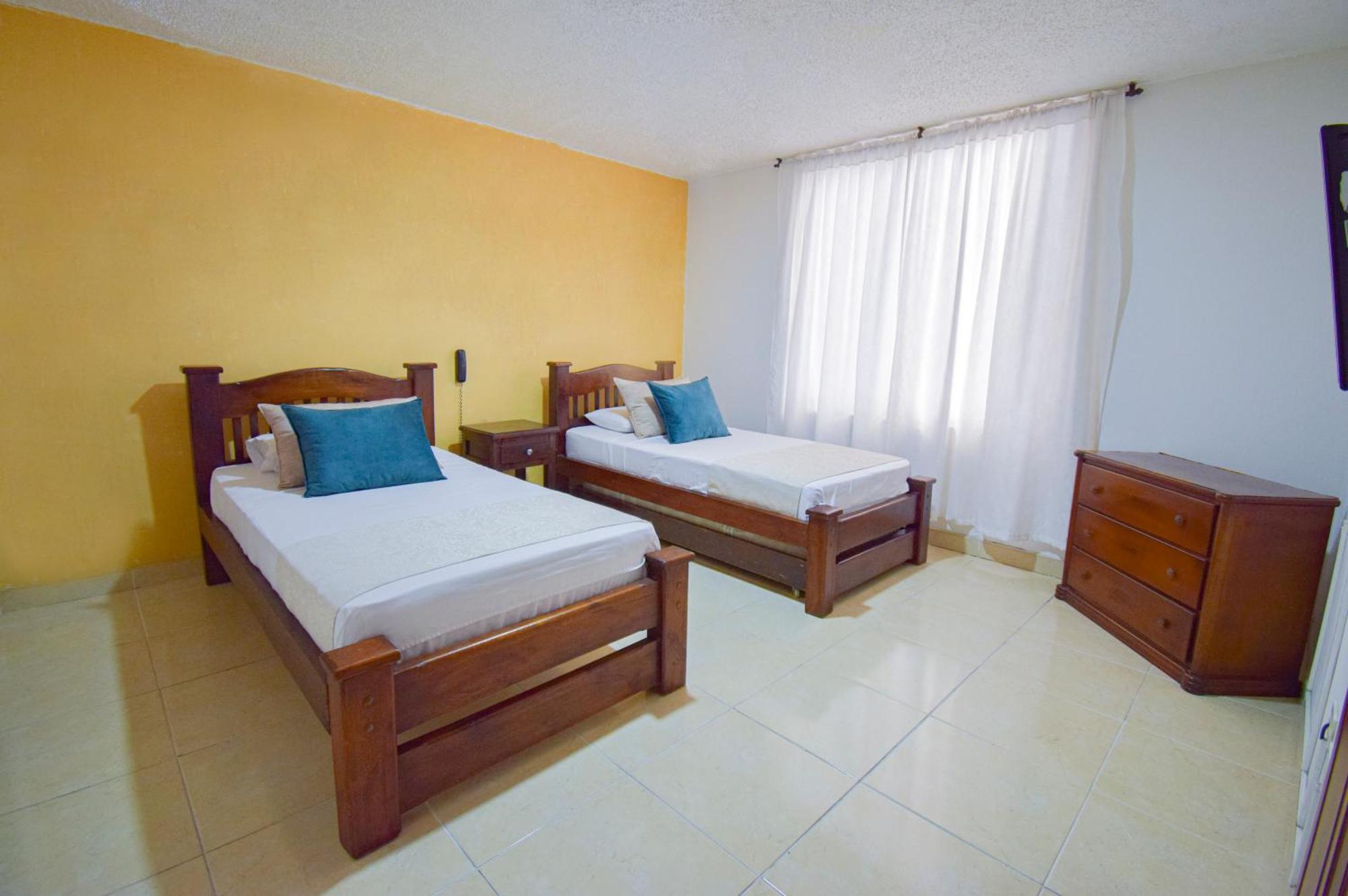 Hotel Toledo Plaza Армения Екстериор снимка