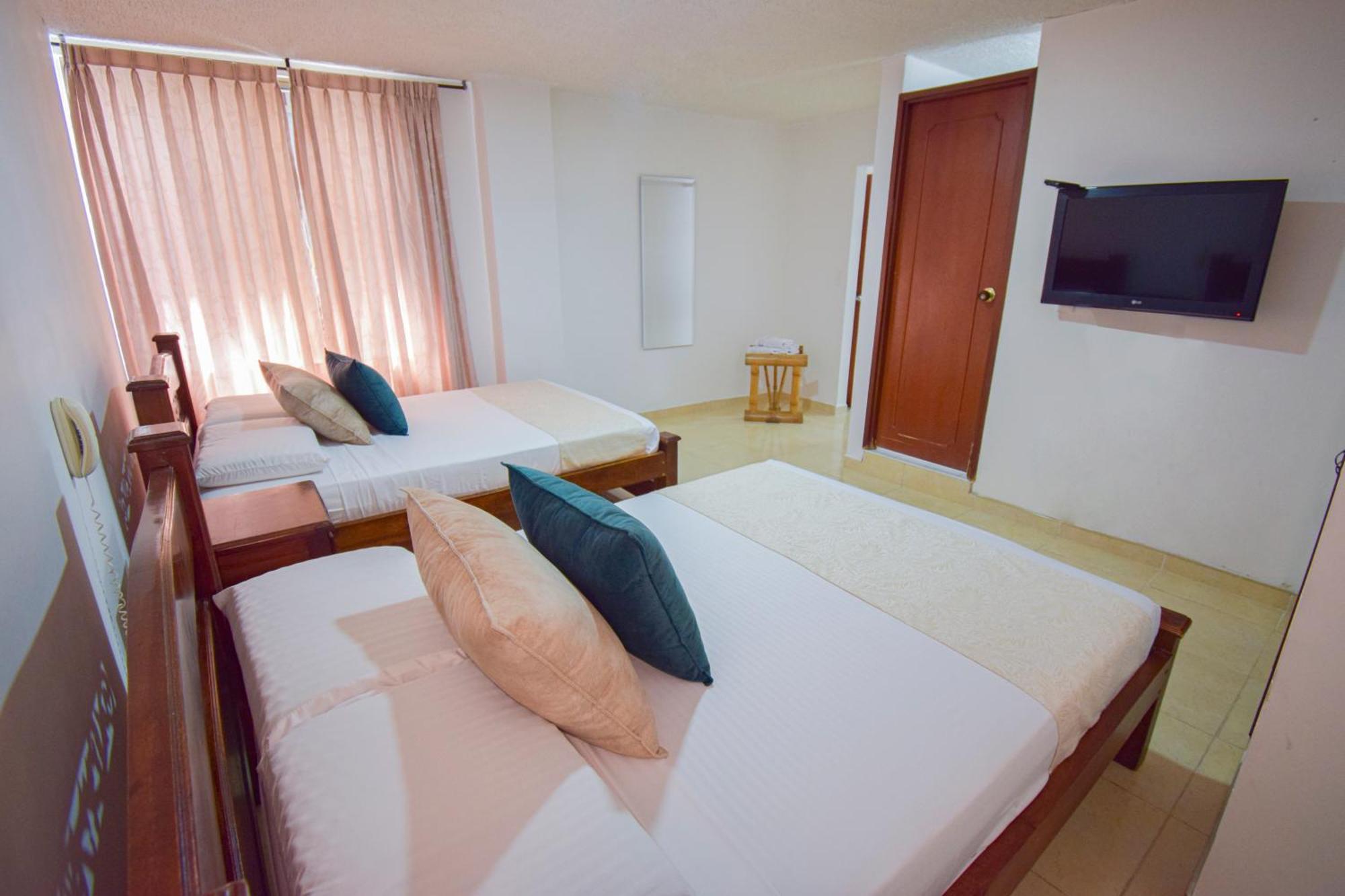 Hotel Toledo Plaza Армения Екстериор снимка