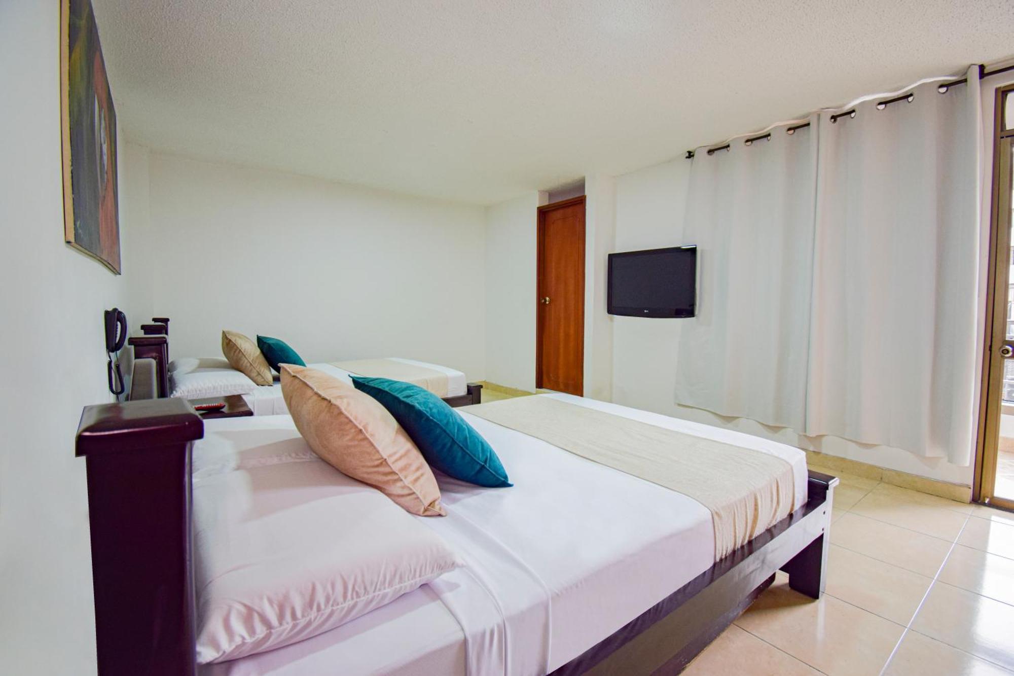 Hotel Toledo Plaza Армения Екстериор снимка