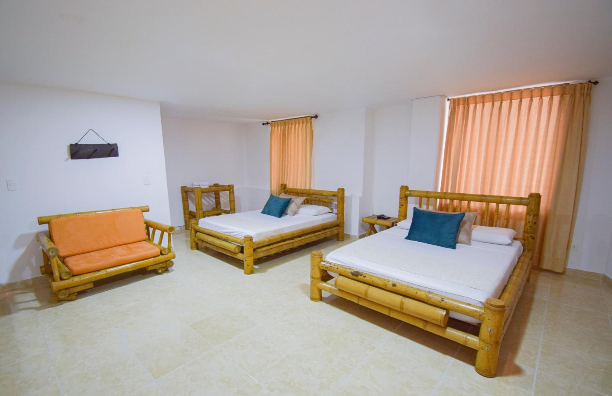 Hotel Toledo Plaza Армения Екстериор снимка