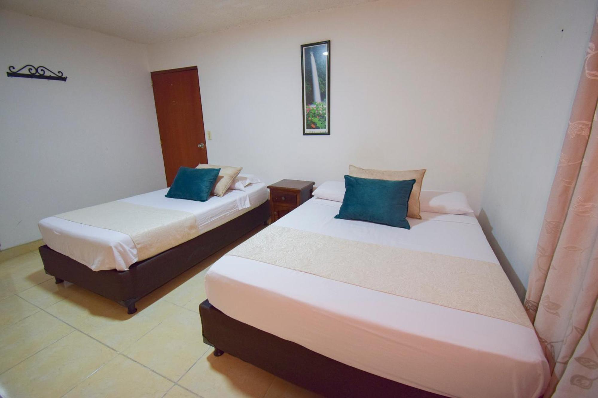 Hotel Toledo Plaza Армения Екстериор снимка