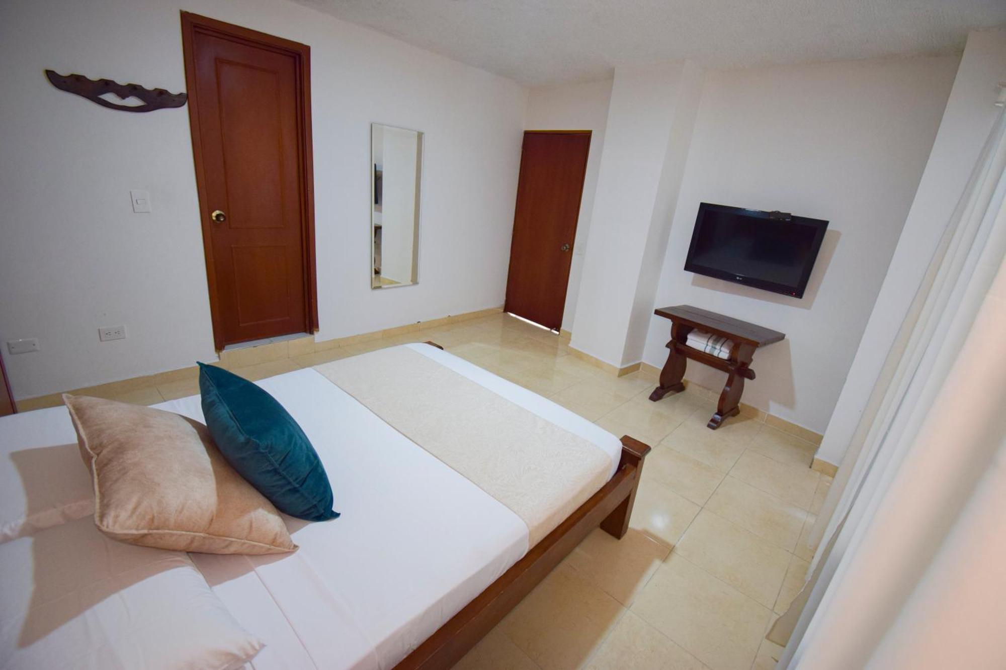 Hotel Toledo Plaza Армения Екстериор снимка